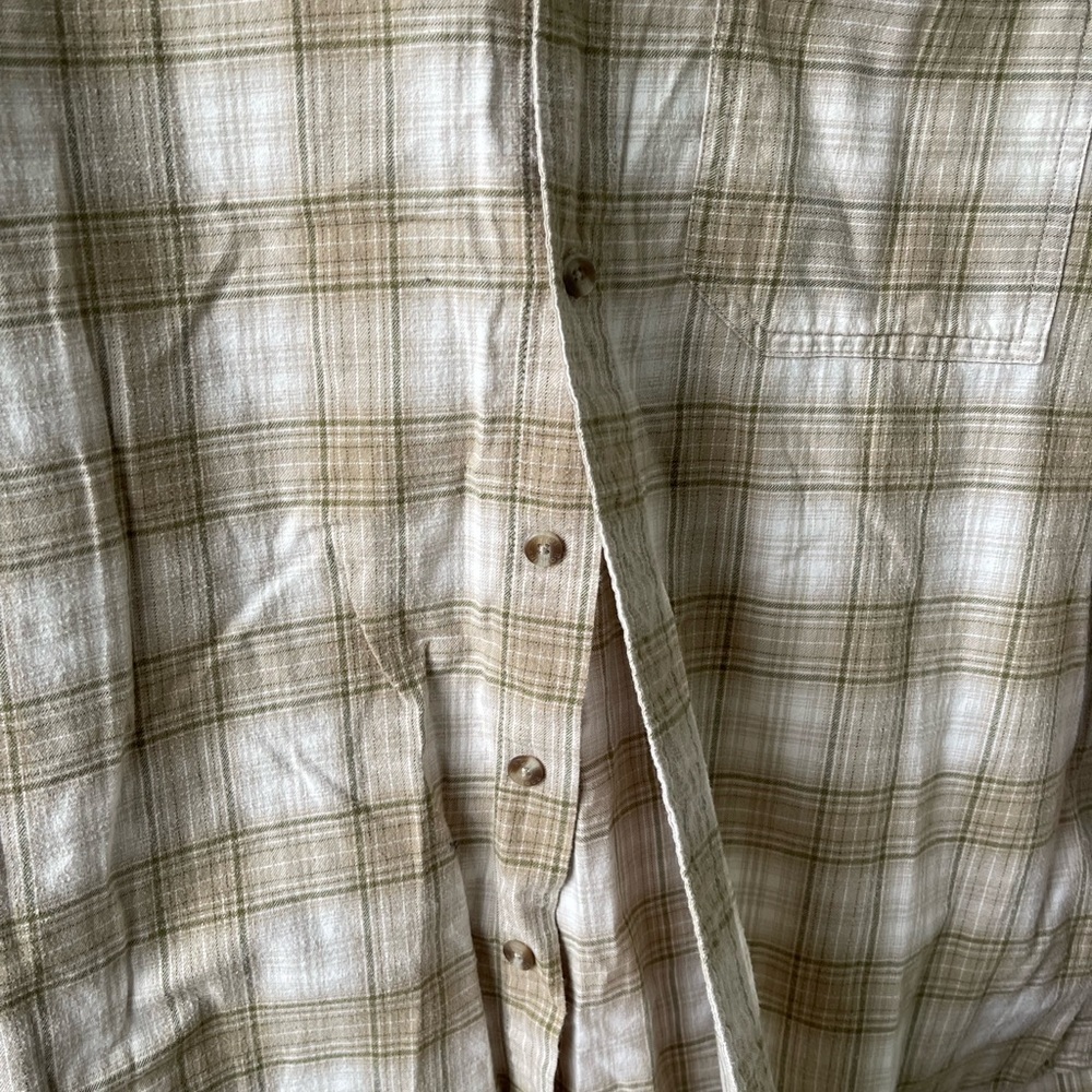 90’s plaid button down - Picture 3 of 4